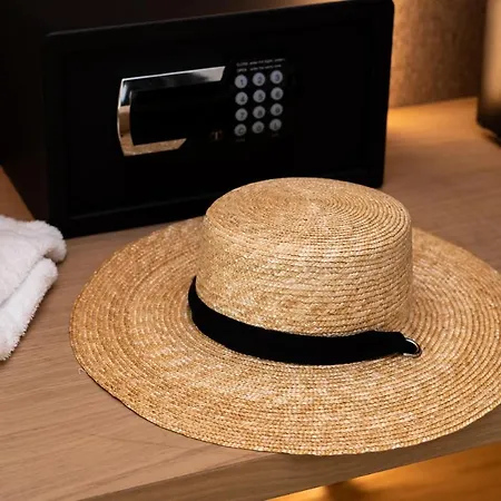 Neapolis 21 Suites, Premium Key Collection *